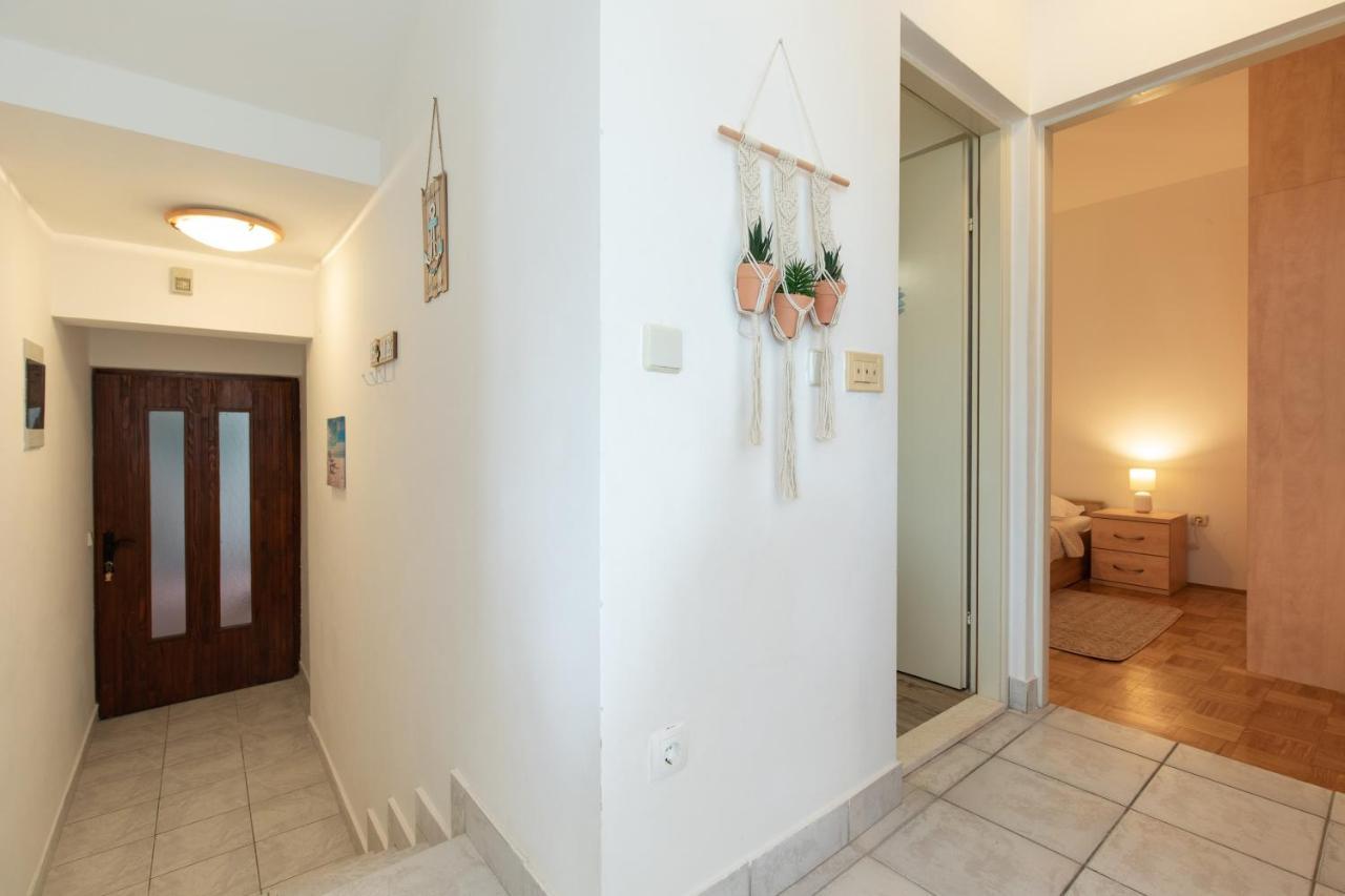 Apartment Laura Punat Luaran gambar